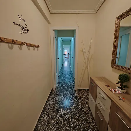 A La Apartman *
